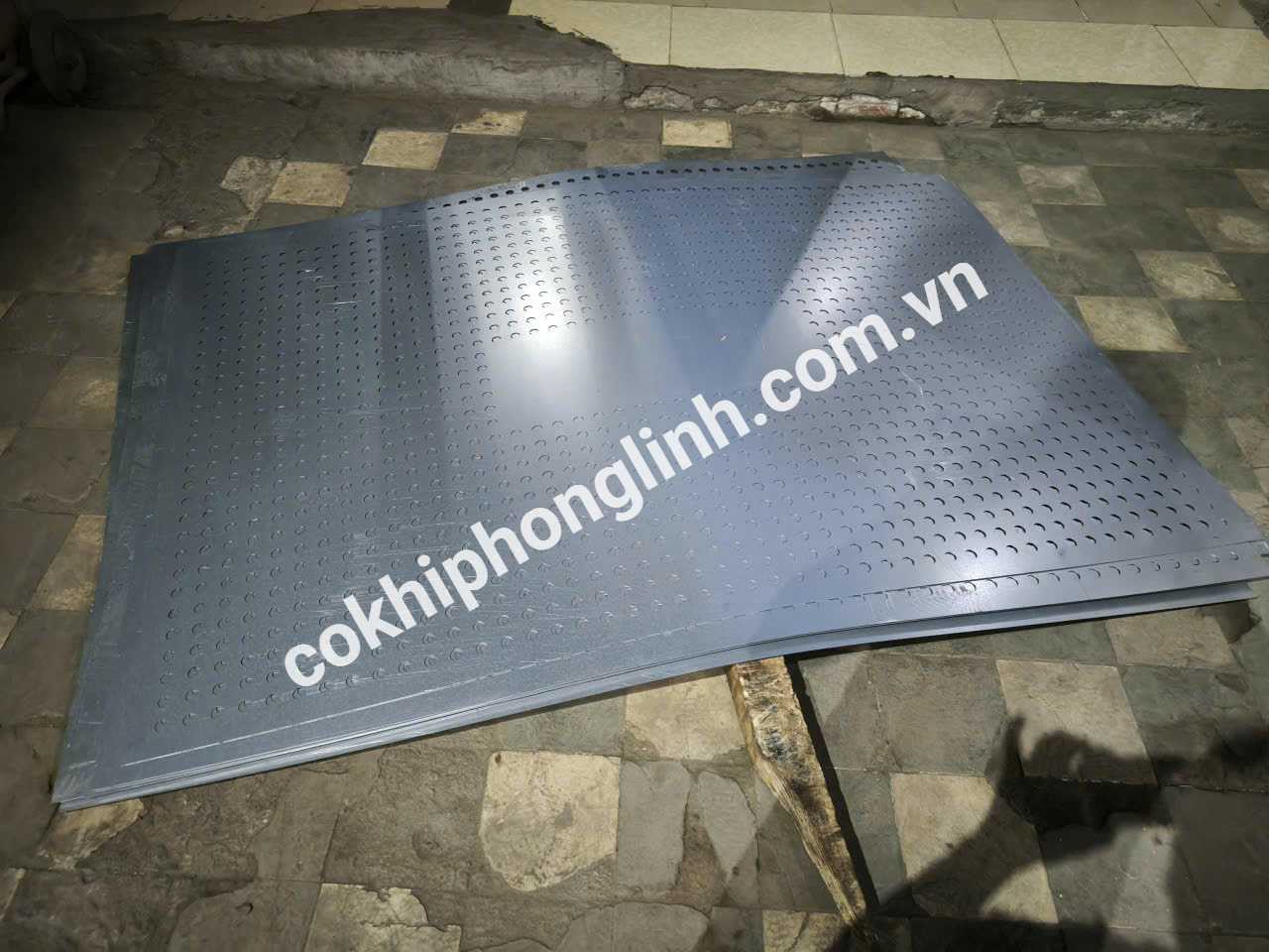 Lưới Inox Đột Lỗ - Ảnh 3
