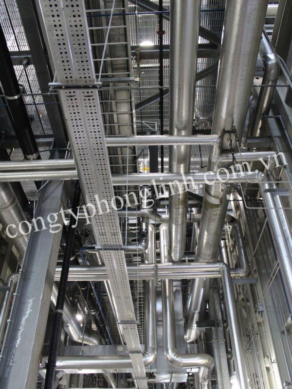 Tấm inox đột lỗ CNC theo yêu cầu cho ngành thực phẩm, đa dạng kích thước lỗ và độ dày, đáp ứng nhiều ứng dụng.