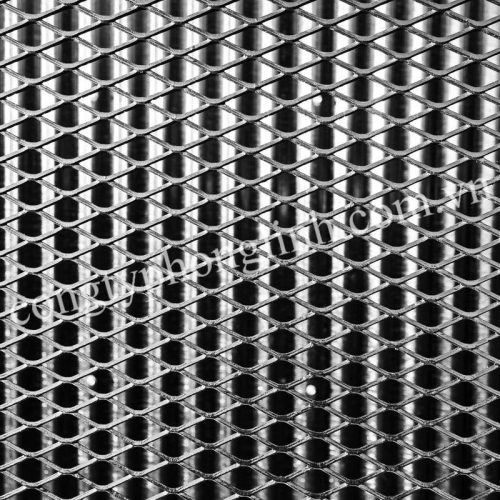 Lưới inox thực phẩm 304 chất lượng cao, bề mặt sáng bóng, chống gỉ sét, phù hợp sử dụng trong ngành chế biến thực phẩm.